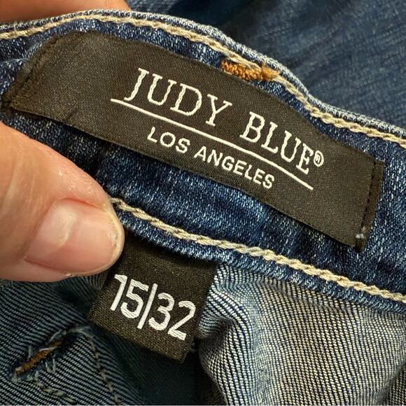 Judy Blue Shannon High-Rise Straight Leg Jeans (JB 8601) size 15/32 - Picture 5 of 16